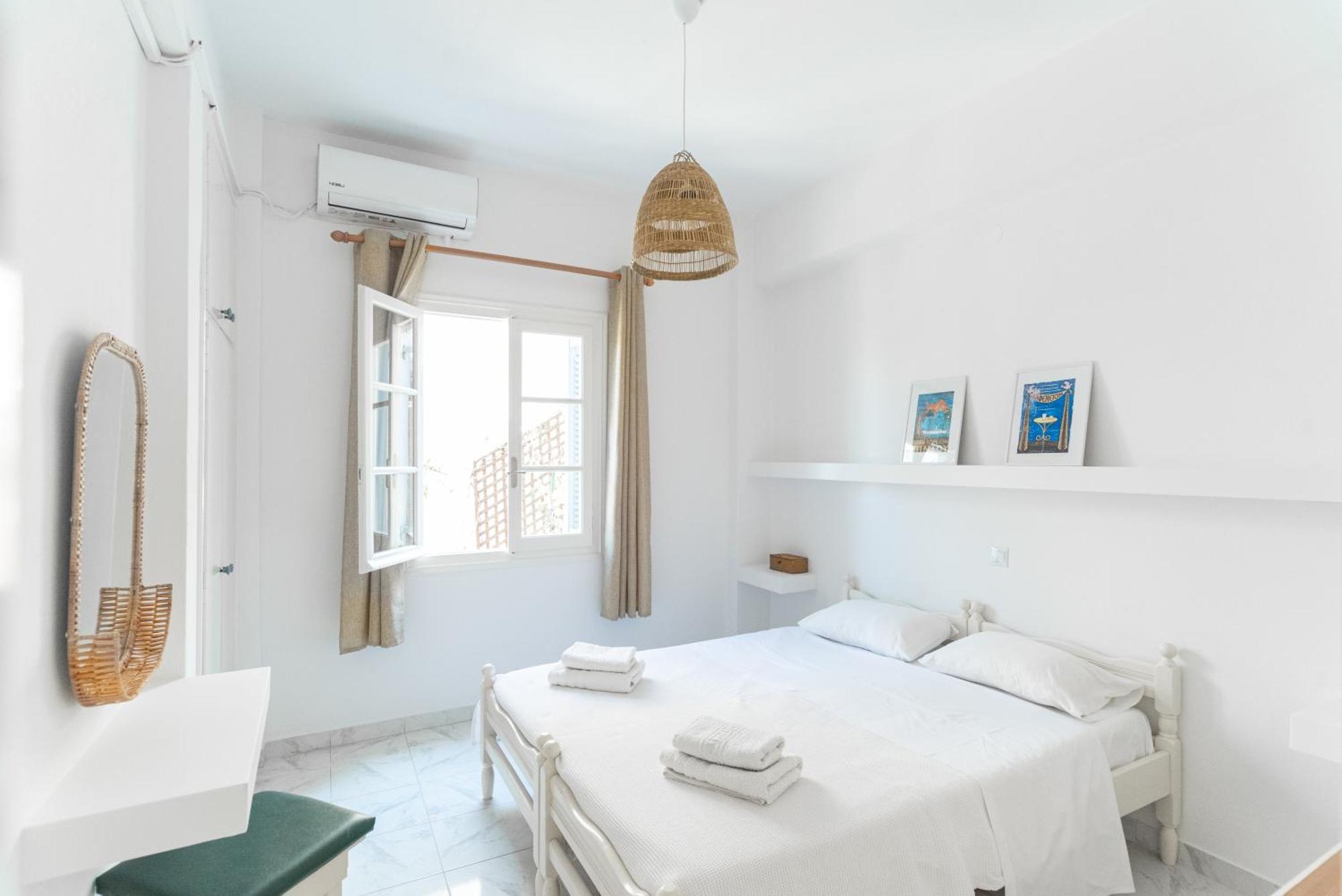 Theo Studios & Apartments Spetses Town Luaran gambar