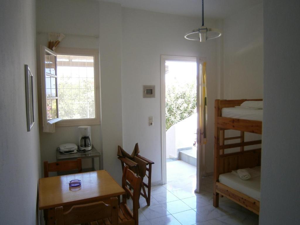 Theo Studios & Apartments Spetses Town Bilik gambar