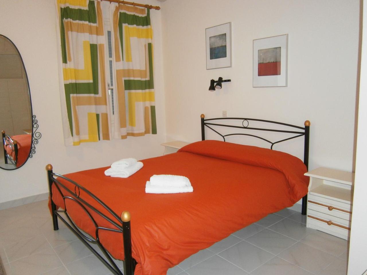 Theo Studios & Apartments Spetses Town Luaran gambar