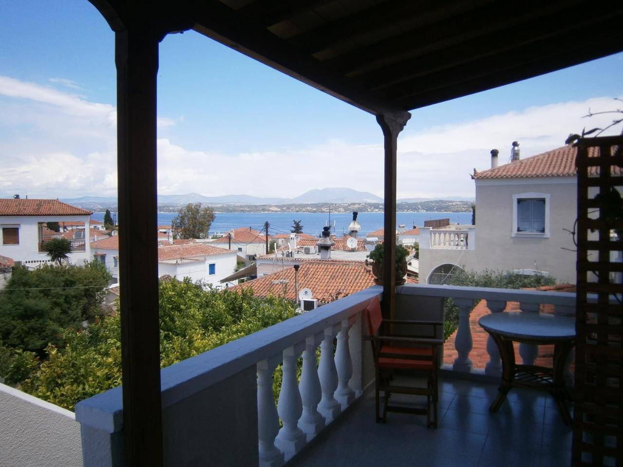 Theo Studios & Apartments Spetses Town Luaran gambar