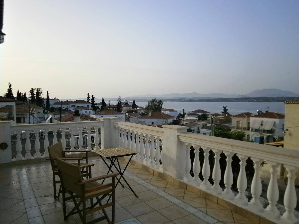 Theo Studios & Apartments Spetses Town Bilik gambar